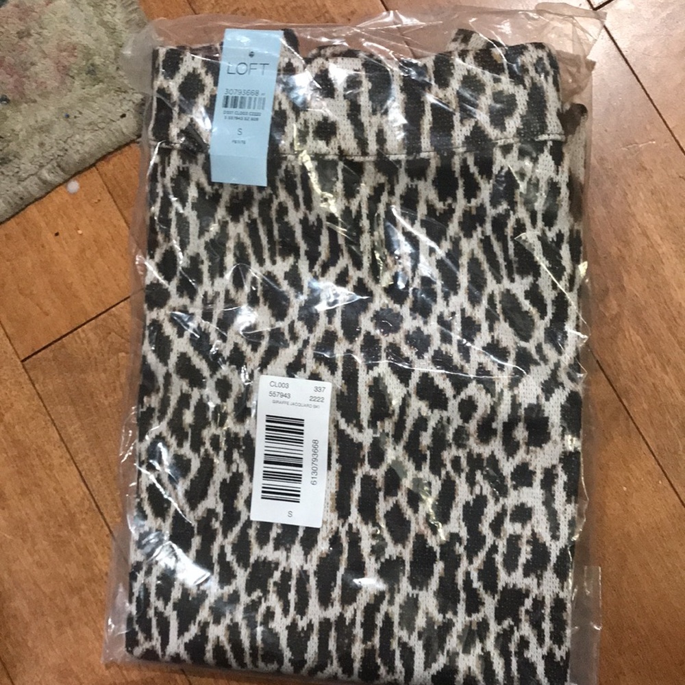 NWT LOFT Animal Spotted Pull On Column Skirt - Picture 4 of 7